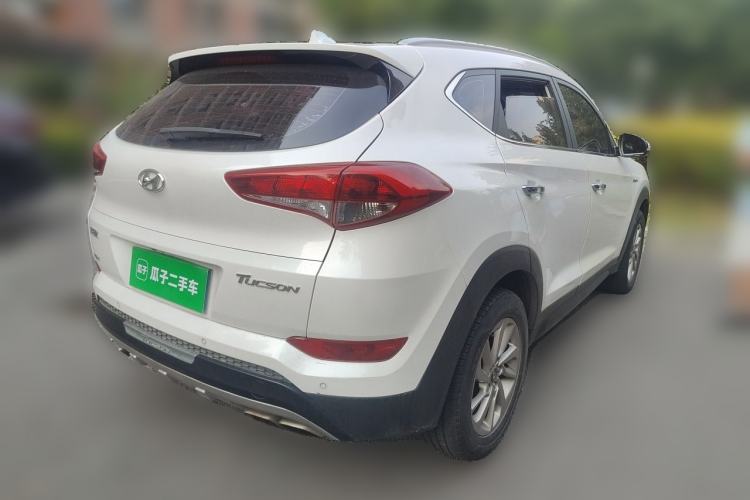 Used Hyundai Tucson 2015 1.6T Dual-Clutch Two-Wheel-Drive Smart Model Rear Right 45 Deg