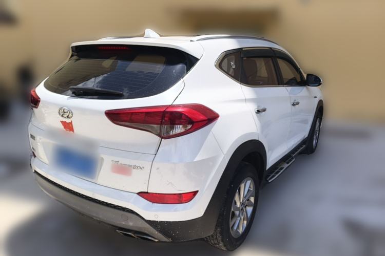 Used Hyundai Tucson 2015 1.6T Dual-Clutch Two-Wheel-Drive Smart Model Rear Right 45 Deg