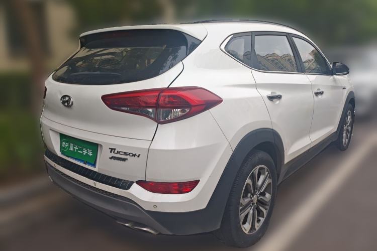 Used Hyundai Tucson 2015 1.6T Dual-Clutch Two-Wheel-Drive Leading Model Rear Right 45 Deg