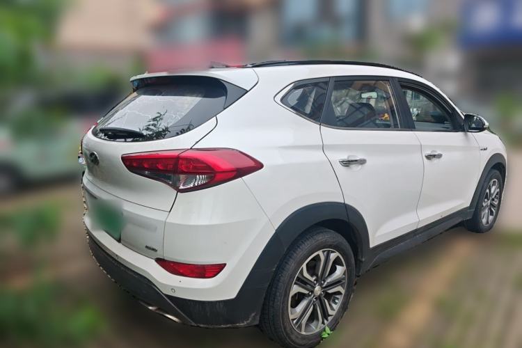 Used Hyundai Tucson 2015 1.6T Dual-Clutch Two-Wheel-Drive Leading Model Rear Right 45 Deg