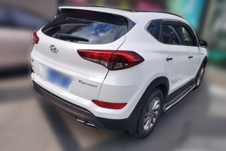Used Hyundai Tucson 2015 1.6T Dual-Clutch Two-Wheel-Drive Smart Model Rear Right 45 Deg