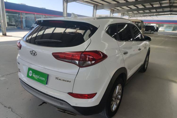 Used Hyundai Tucson 2015 1.6T Dual-Clutch Two-Wheel-Drive Smart Model Rear Right 45 Deg
