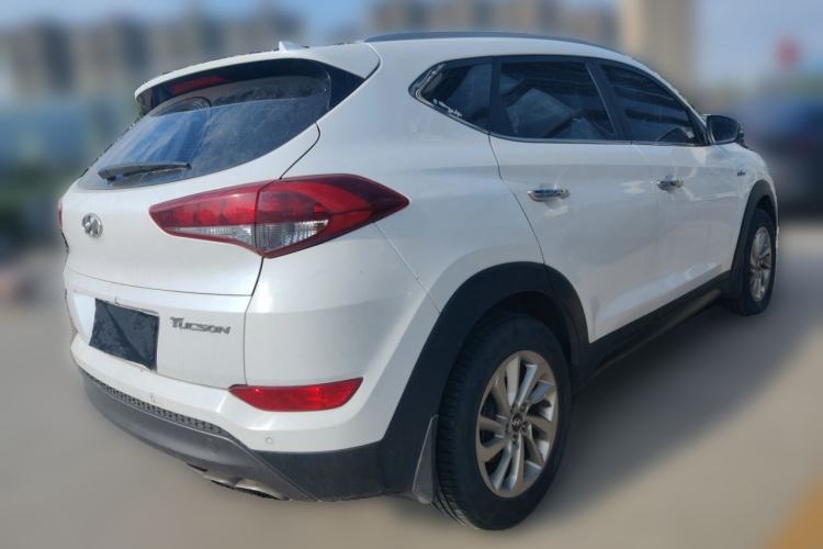 Used Hyundai Tucson 2015 1.6T Dual-Clutch Two-Wheel-Drive Smart Model Rear Right 45 Deg