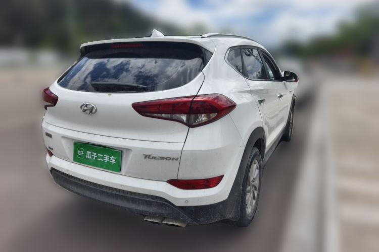 Used Hyundai Tucson 2015 1.6T Dual-Clutch Two-Wheel-Drive Smart Model Rear Right 45 Deg
