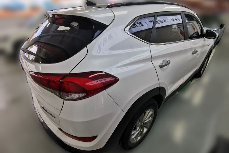 Used Hyundai Tucson 2015 1.6T Dual-Clutch Two-Wheel-Drive Smart Model Rear Right 45 Deg