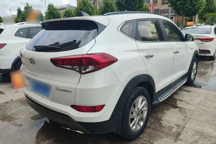 Used Hyundai Tucson 2015 1.6T Dual-Clutch Two-Wheel-Drive Smart Model Rear Right 45 Deg
