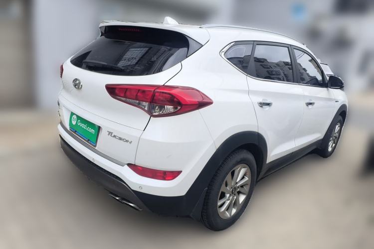 Used Hyundai Tucson 2015 1.6T Dual-Clutch Two-Wheel-Drive Smart Model Rear Right 45 Deg