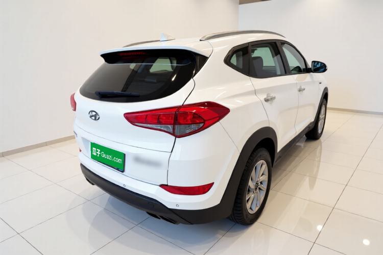 Used Hyundai Tucson 2015 1.6T Dual-Clutch Two-Wheel-Drive Smart Model Rear Right 45 Deg