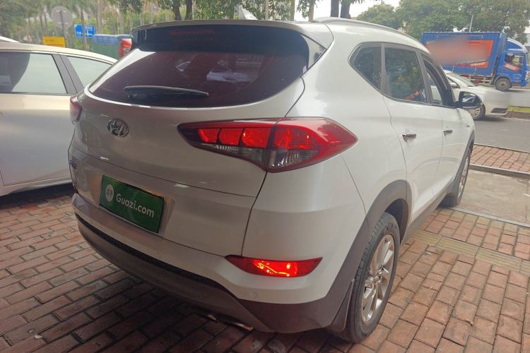 Used Hyundai Tucson 2015 1.6T Dual-Clutch Two-Wheel-Drive Smart Model Rear Right 45 Deg