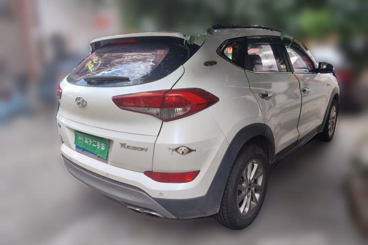 Used Hyundai Tucson 2015 1.6T Dual-Clutch Two-Wheel-Drive Smart Model Rear Right 45 Deg