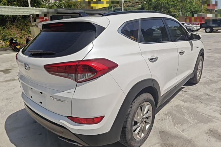 Used Hyundai Tucson 2015 1.6T Dual-Clutch Two-Wheel-Drive Smart Model Rear Right 45 Deg