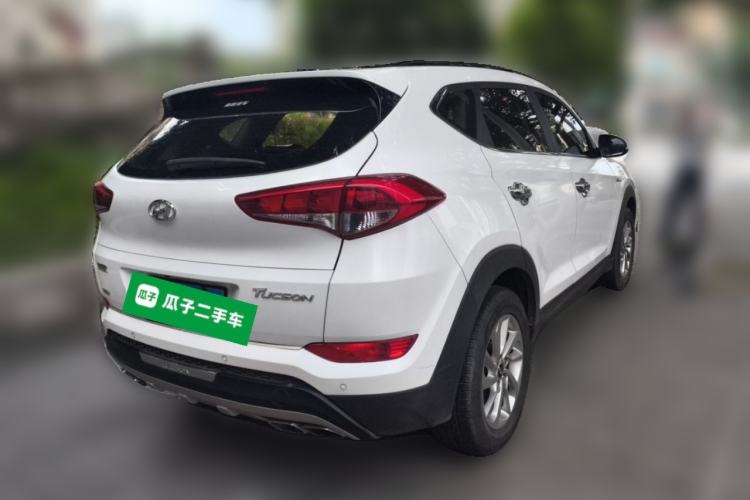 Used Hyundai Tucson 2015 1.6T Dual-Clutch Two-Wheel-Drive Smart Model Rear Right 45 Deg