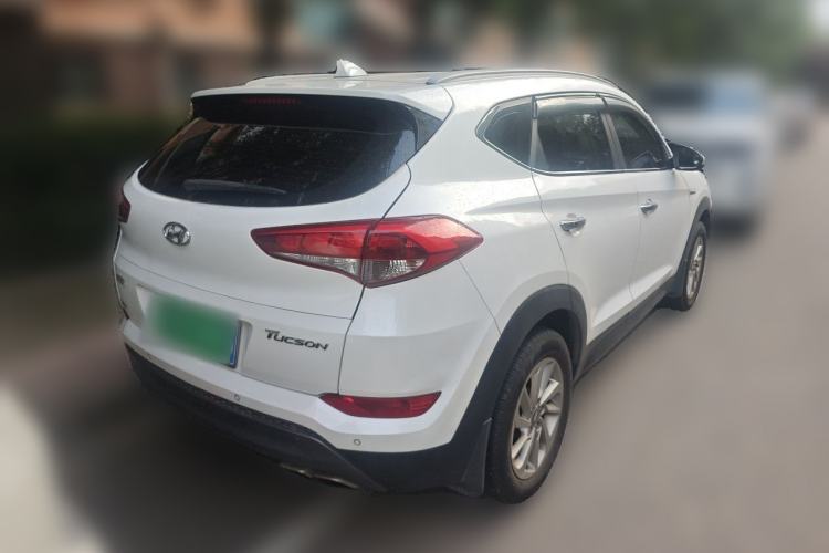 Used Hyundai Tucson 2015 1.6T Dual-Clutch Two-Wheel-Drive Smart Model Rear Right 45 Deg