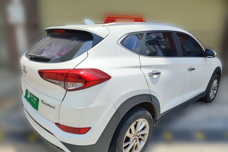 Used Hyundai Tucson 2015 1.6T Dual-Clutch Two-Wheel-Drive Smart Model Rear Right 45 Deg