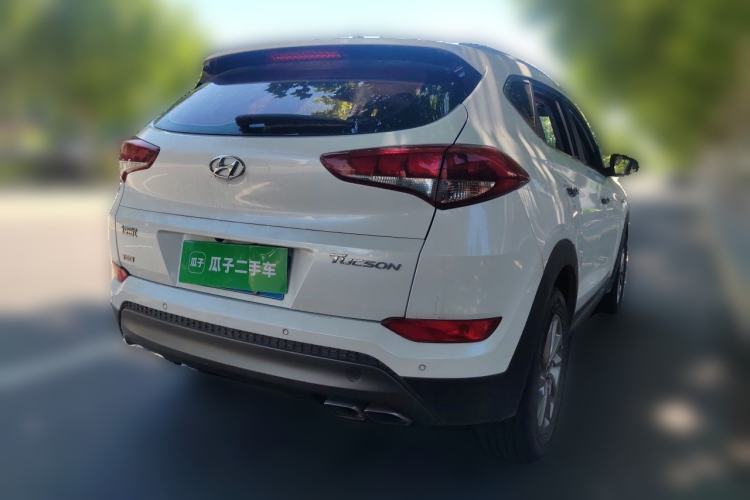 Used Hyundai Tucson 2015 1.6T Dual-Clutch Two-Wheel-Drive Smart Model Rear Right 45 Deg