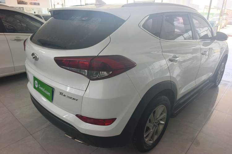 Used Hyundai Tucson 2015 1.6T Dual-Clutch Two-Wheel-Drive Smart Model Rear Right 45 Deg