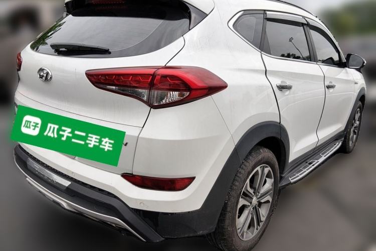 Used Hyundai Tucson 2015 1.6T Dual-Clutch Two-Wheel-Drive Leading Model Rear Right 45 Deg