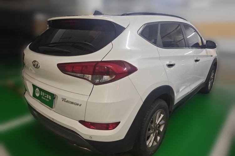 Used Hyundai Tucson 2015 1.6T Dual-Clutch Two-Wheel-Drive Smart Model Rear Right 45 Deg
