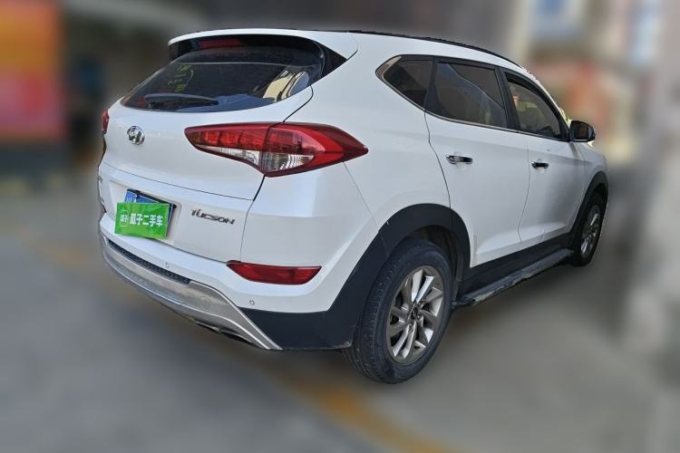 Used Hyundai Tucson 2015 1.6T Dual-Clutch Two-Wheel-Drive Smart Model Rear Right 45 Deg