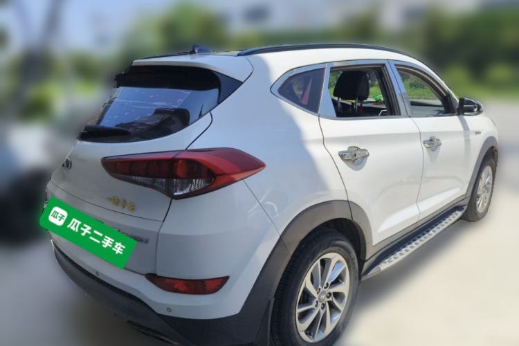 Used Hyundai Tucson 2015 1.6T Dual-Clutch Two-Wheel-Drive Smart Model Rear Right 45 Deg