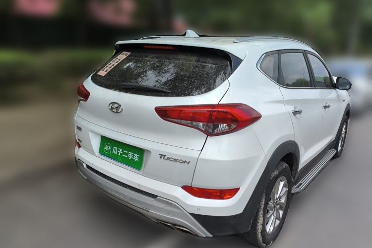 Used Hyundai Tucson 2015 1.6T Dual-Clutch Two-Wheel-Drive Smart Model Rear Right 45 Deg