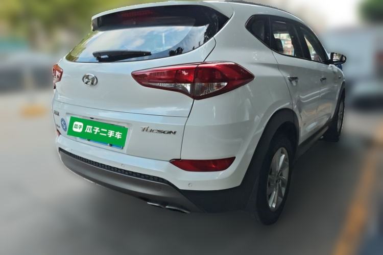 Used Hyundai Tucson 2015 1.6T Dual-Clutch Two-Wheel-Drive Smart Model Rear Right 45 Deg