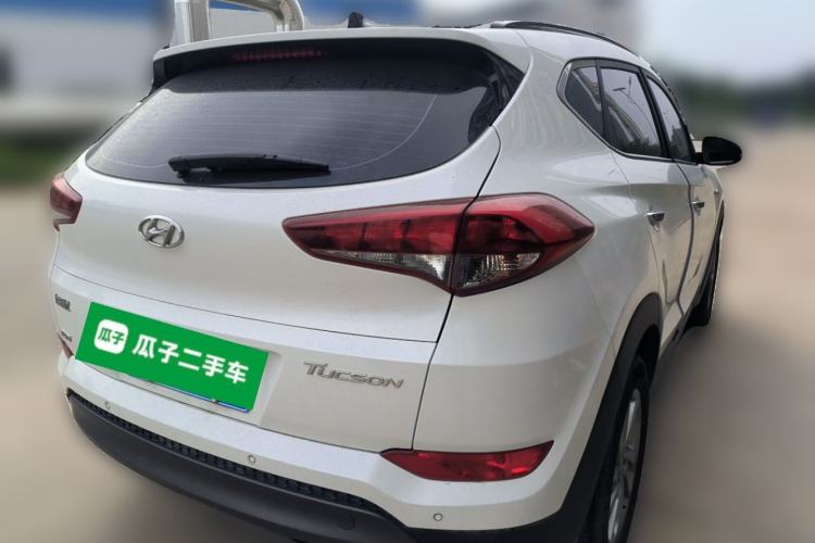 Used Hyundai Tucson 2015 1.6T Dual-Clutch Two-Wheel-Drive Smart Model Rear Right 45 Deg
