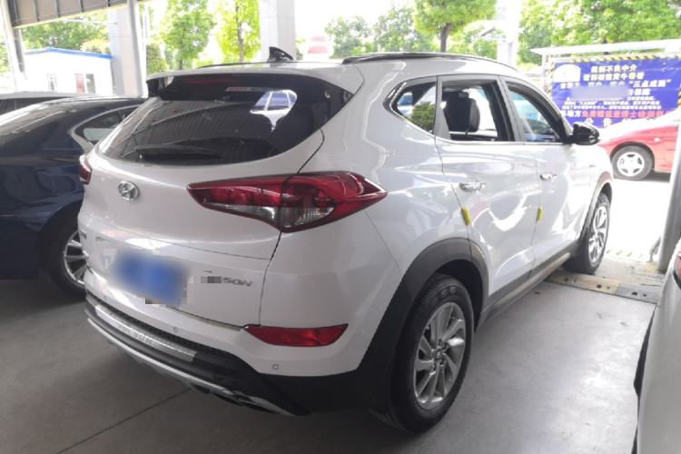 Used Hyundai Tucson 2015 1.6T Dual-Clutch Two-Wheel-Drive Smart Model Rear Right 45 Deg