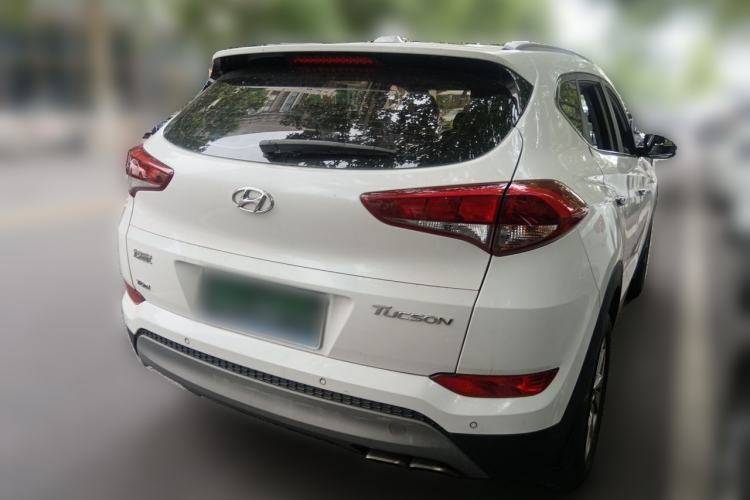 Used Hyundai Tucson 2015 1.6T Dual-Clutch Two-Wheel-Drive Smart Model Rear Right 45 Deg