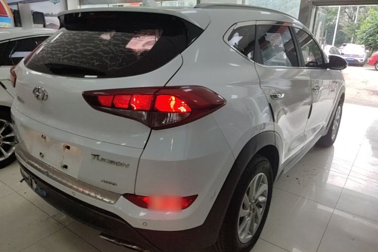 Used Hyundai Tucson 2015 1.6T Dual-Clutch Two-Wheel-Drive Smart Model Rear Right 45 Deg