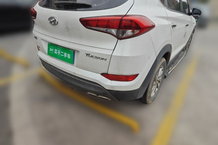 Used Hyundai Tucson 2015 1.6T Dual-Clutch Two-Wheel-Drive Smart Model Rear Right 45 Deg