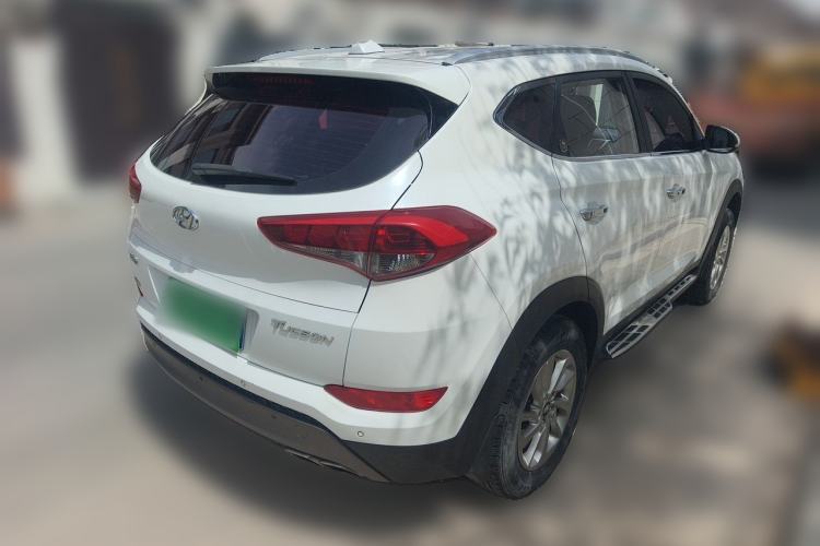 Used Hyundai Tucson 2015 1.6T Dual-Clutch Two-Wheel-Drive Smart Model Rear Right 45 Deg