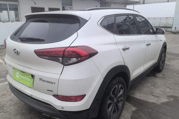Used Hyundai Tucson 2015 1.6T Dual-Clutch Four-Wheel Drive Flagship Model Rear Right 45 Deg