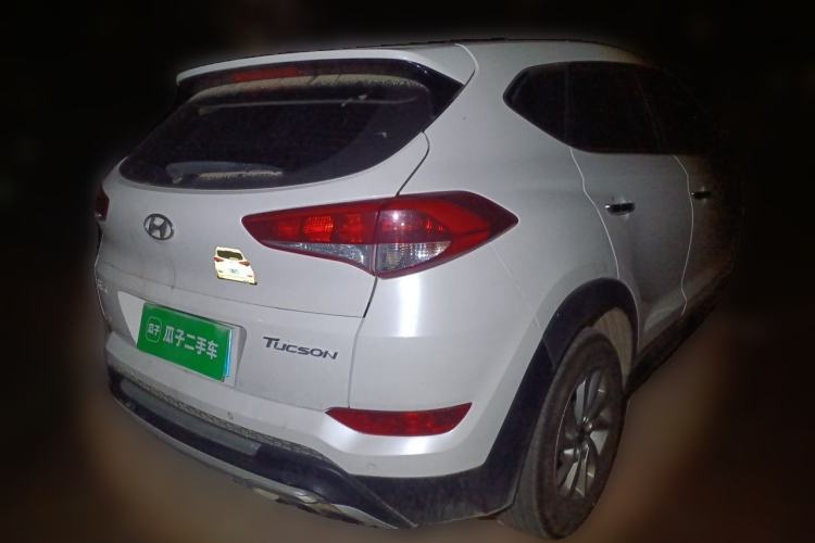 Used Hyundai Tucson 2015 1.6T Dual-Clutch Two-Wheel-Drive Smart Model Rear Right 45 Deg