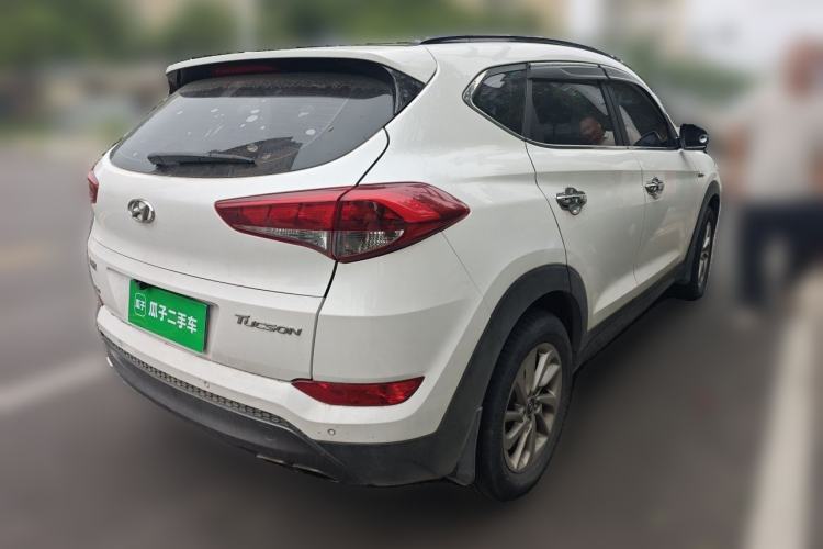 Used Hyundai Tucson 2015 1.6T Dual-Clutch Two-Wheel-Drive Smart Model Rear Right 45 Deg