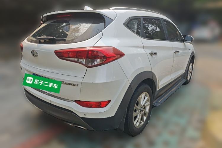 Used Hyundai Tucson 2015 1.6T Dual-Clutch Two-Wheel-Drive Smart Model Rear Right 45 Deg