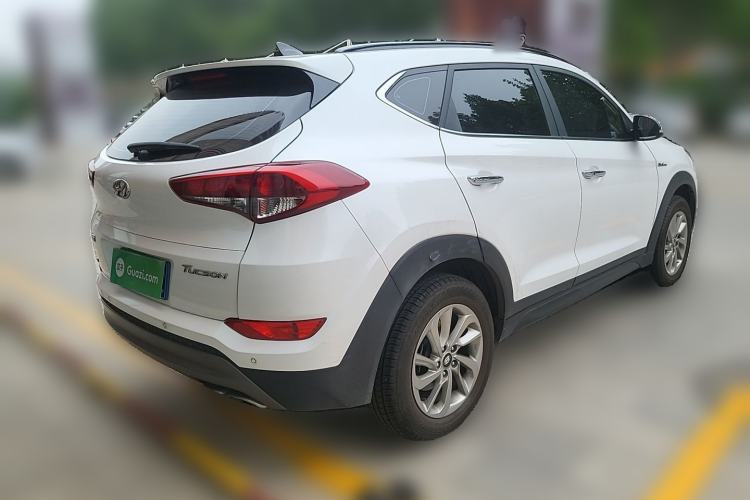 Used Hyundai Tucson 2015 1.6T Dual-Clutch Two-Wheel-Drive Smart Model Rear Right 45 Deg
