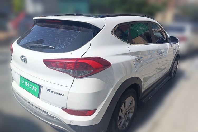 Used Hyundai Tucson 2015 1.6T Dual-Clutch Two-Wheel-Drive Smart Model Rear Right 45 Deg