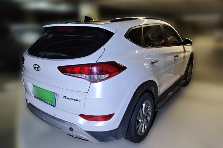 Used Hyundai Tucson 2015 1.6T Dual-Clutch Two-Wheel-Drive Smart Model Rear Right 45 Deg