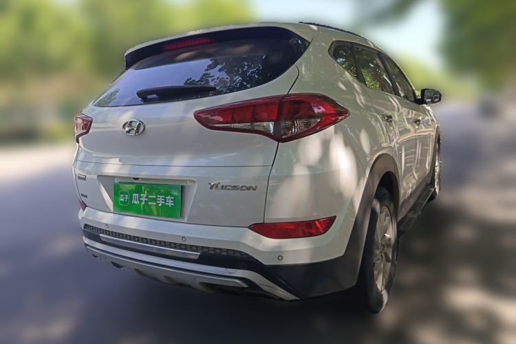 Used Hyundai Tucson 2015 1.6T Dual-Clutch Two-Wheel-Drive Smart Model Rear Right 45 Deg