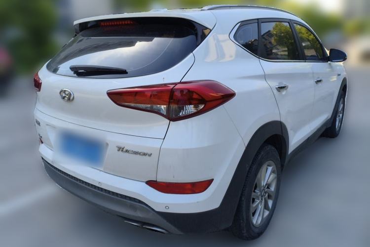 Used Hyundai Tucson 2015 1.6T Dual-Clutch Two-Wheel-Drive Smart Model Rear Right 45 Deg