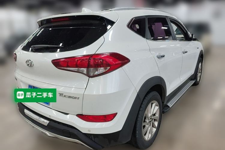 Used Hyundai Tucson 2015 1.6T Dual-Clutch Two-Wheel-Drive Smart Model Rear Right 45 Deg