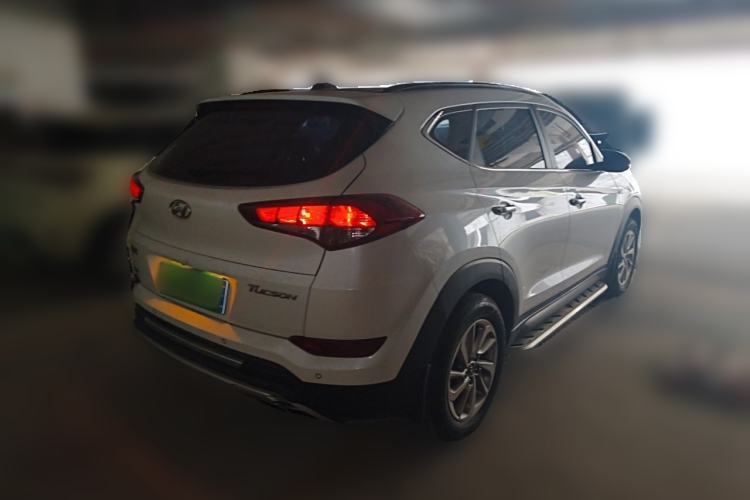 Used Hyundai Tucson 2015 1.6T Dual-Clutch Two-Wheel-Drive Smart Model Rear Right 45 Deg