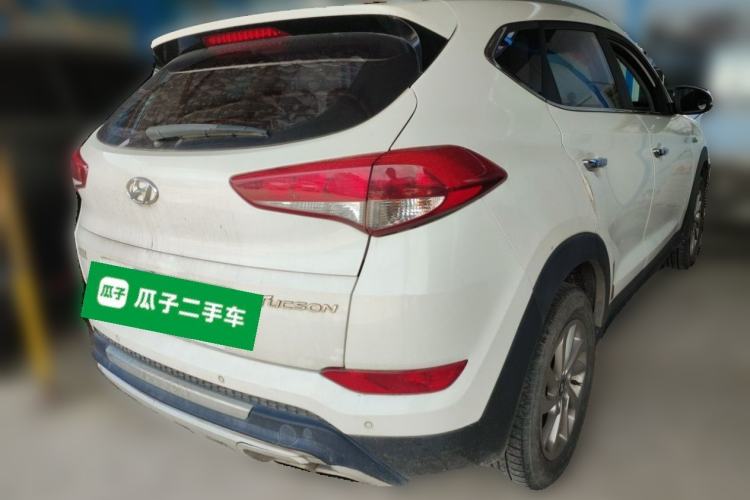 Used Hyundai Tucson 2015 1.6T Dual-Clutch Two-Wheel-Drive Smart Model Rear Right 45 Deg
