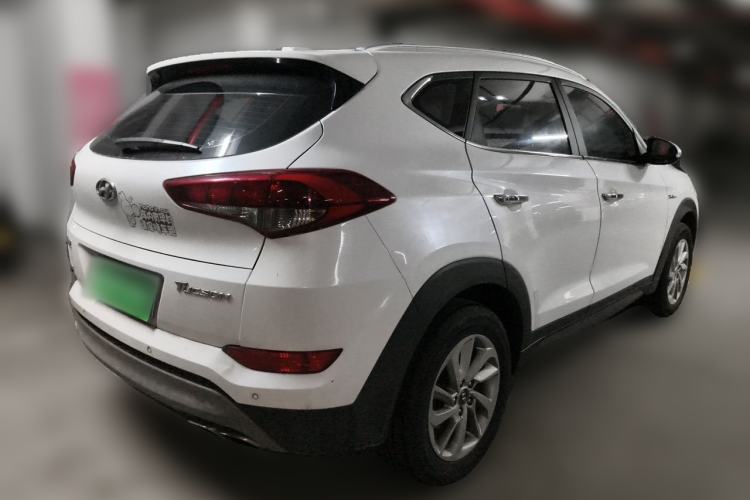 Used Hyundai Tucson 2015 1.6T Dual-Clutch Two-Wheel-Drive Smart Model Rear Right 45 Deg
