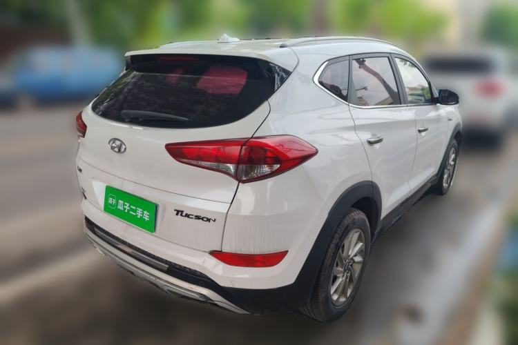 Used Hyundai Tucson 2015 1.6T Dual-Clutch Two-Wheel-Drive Smart Model Rear Right 45 Deg