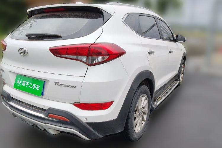 Used Hyundai Tucson 2015 1.6T Dual-Clutch Two-Wheel-Drive Smart Model Rear Right 45 Deg