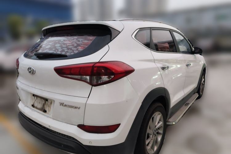 Used Hyundai Tucson 2015 1.6T Dual-Clutch Two-Wheel-Drive Smart Model Rear Right 45 Deg