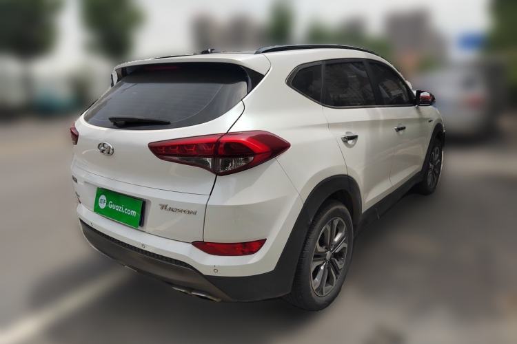 Used Hyundai Tucson 2015 1.6T Dual-Clutch Two-Wheel-Drive Leading Model Rear Right 45 Deg