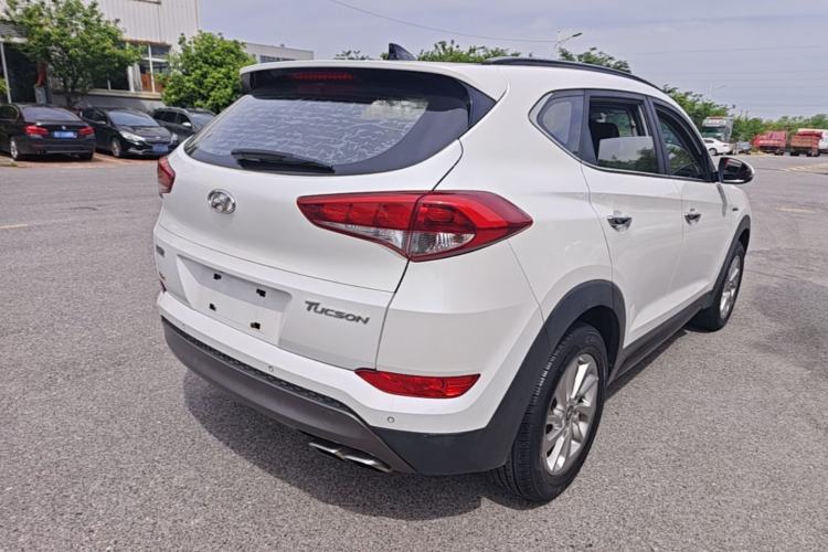 Used Hyundai Tucson 2015 1.6T Dual-Clutch Two-Wheel-Drive Smart Model Rear Right 45 Deg